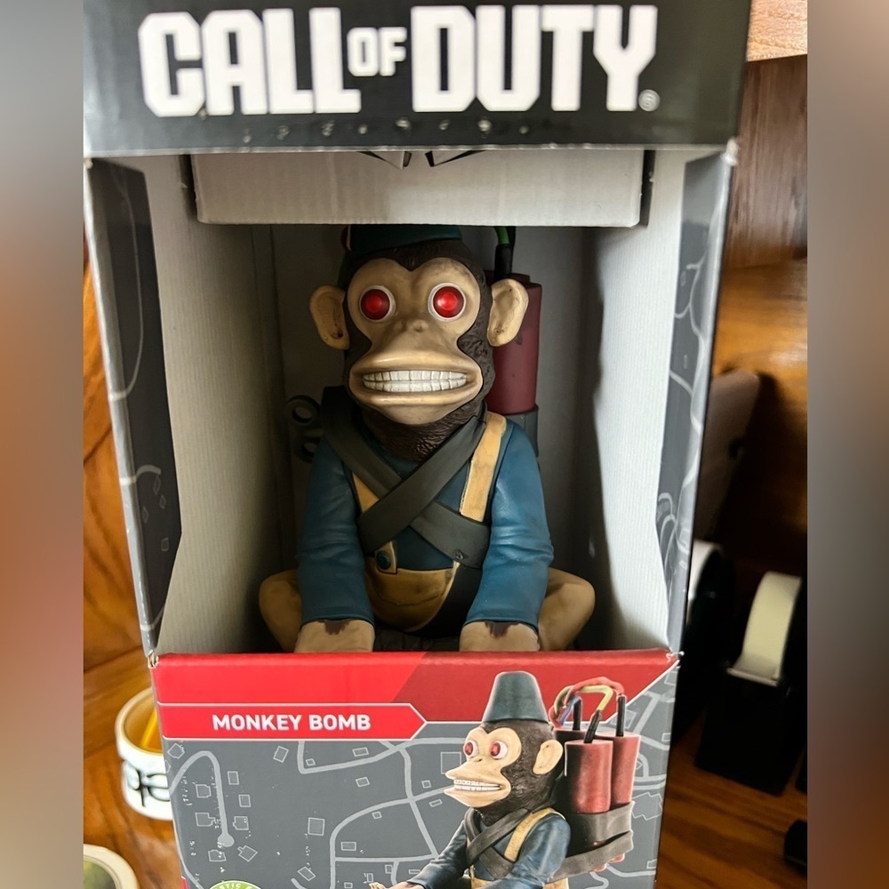 Call of Duty Monkey Bomb Controller and Phone holder NEW